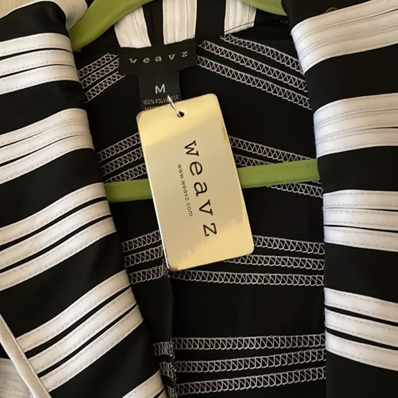 Weavz Classy Black and White Jacket - Picture 3 of 6